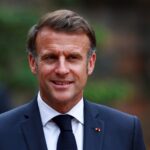Macron pide no perder el tiempo con las acusaciones que recibe en las redes sociales