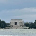 Donald Trump señala vandalismo como causa de deterioro del estanque reflectante en Washington