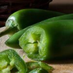 Alerta en EE.UU. por brote de salmonela ligado a jalapeños mexicanos; reportan 345 casos